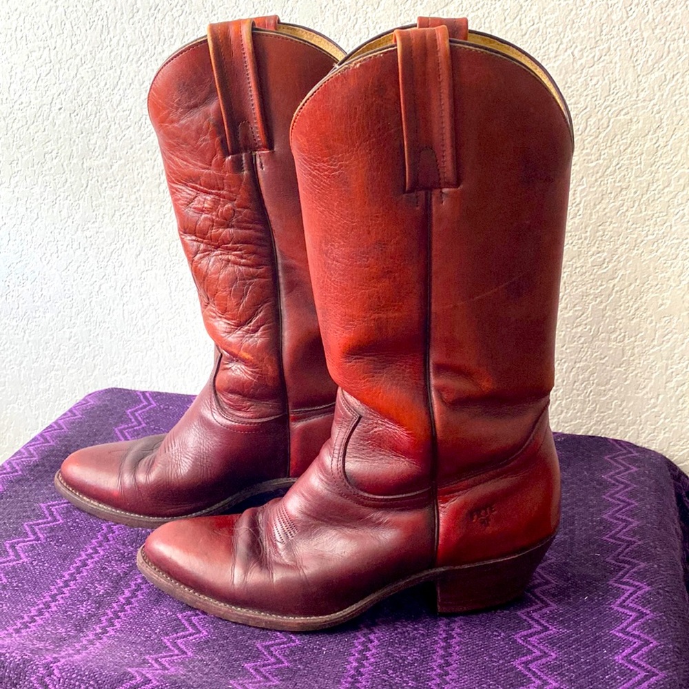 Frye cowboy boots || cognac/brown || size 10 women